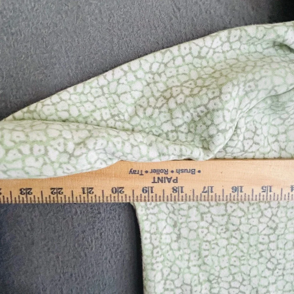 Under Armour Hoodie Youth XL Green Pebble Print Loose Fit Fleece Pullover Sporty
